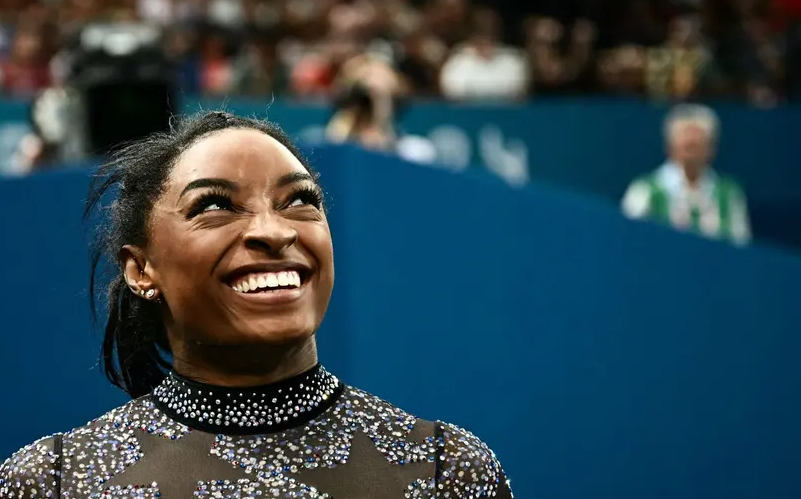 Simone Biles: 30 Vezes Medalhista e Porta-Voz da Saúde Mental